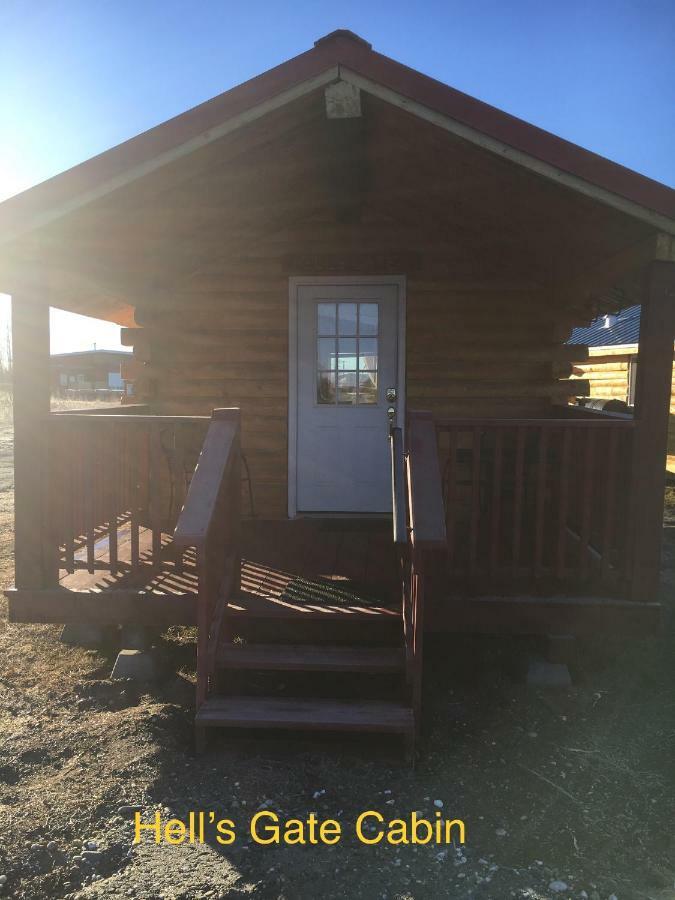 Alaska Log Cabins On The Pond Clear Creek Park Exterior photo