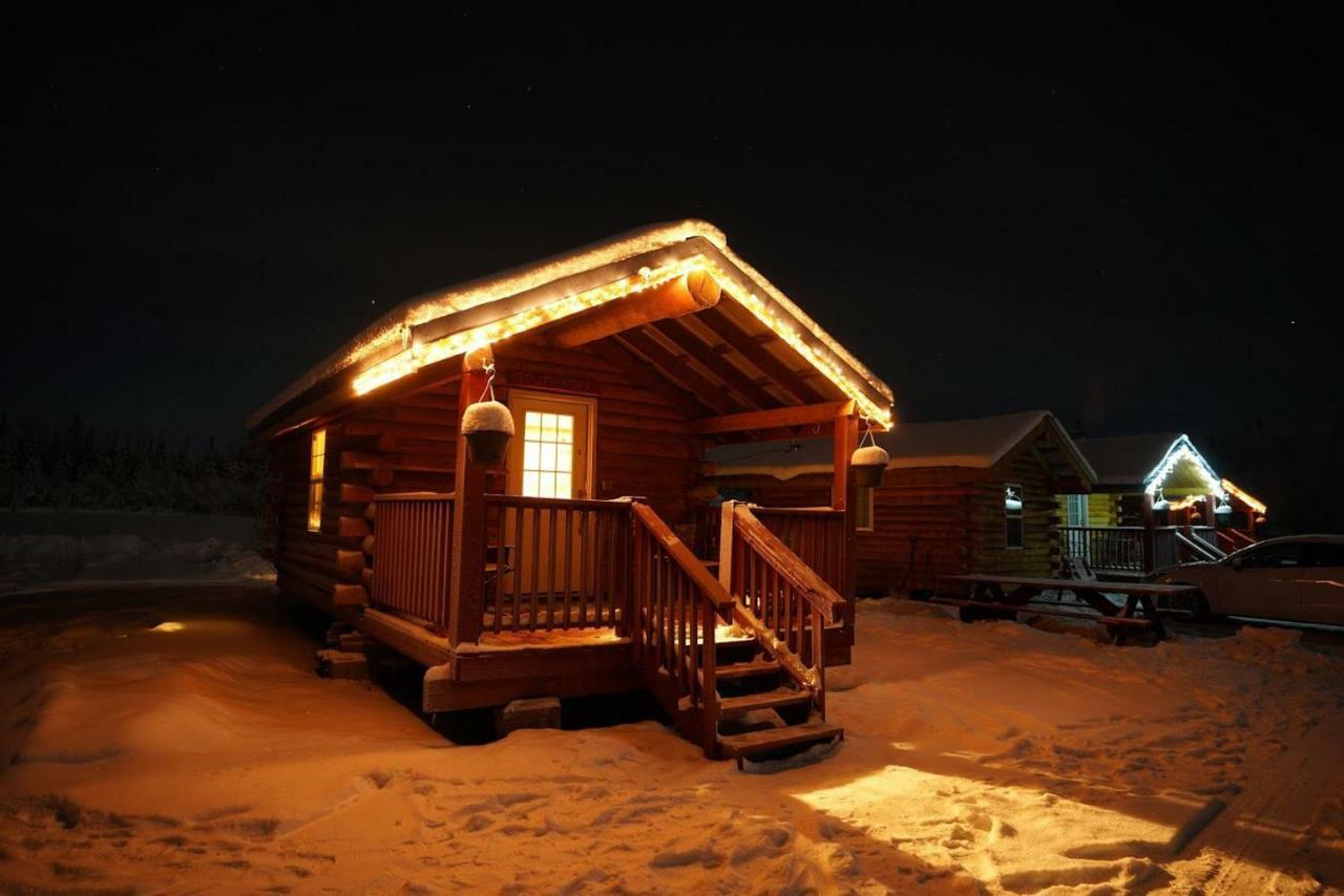 Alaska Log Cabins On The Pond Clear Creek Park Exterior photo